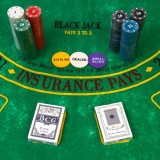 Набор для покера 300 фишек, 2 колоды карт, сукно, с номиналом, 65x36 см (9225157)