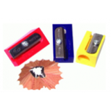 Точилка KUM пластиковая, одинарная, клиноподобная, без контейнера (100-KS) Точилка KUM пластиковая, одинарная, клиноподобная, без контейнера (100-KS)